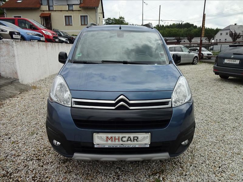 Citroën Berlingo 1,6 HDI 73kW - fotka 2 z 44