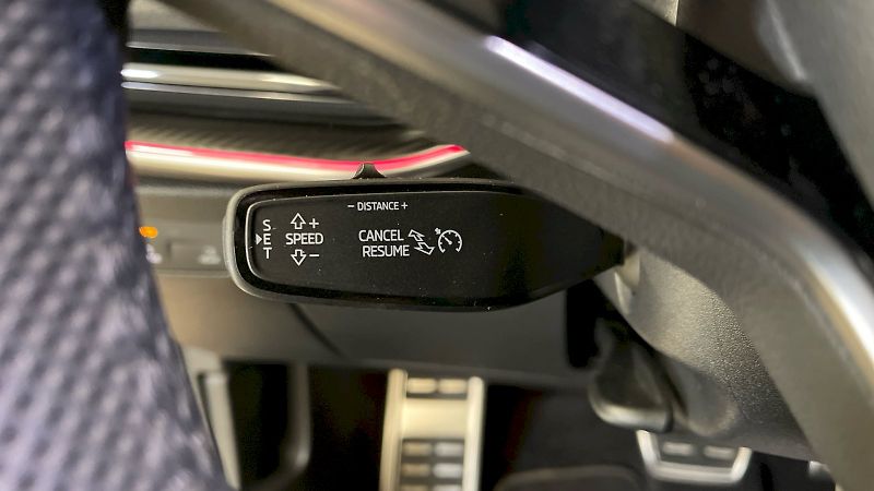 Škoda Superb (2025) Combi iV SPORTLINE 1.5 TSI 150 - fotka 23 z 35