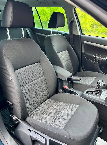 Škoda Octavia (2012) 2 FL COMBI 1.6 TDI DSG 2012 - fotka 16 z 27