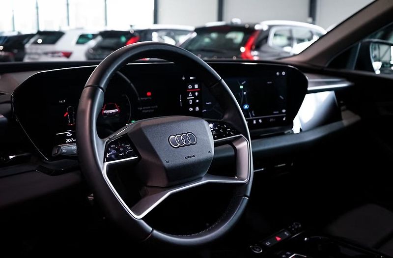 Audi Q6 e-tron Q 360kam Tažné Auto. Park. - fotka 30 z 38