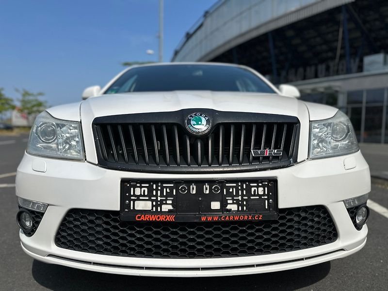 Škoda Octavia (2012) RS 2,0TDI 125kw DSG - fotka 2 z 32