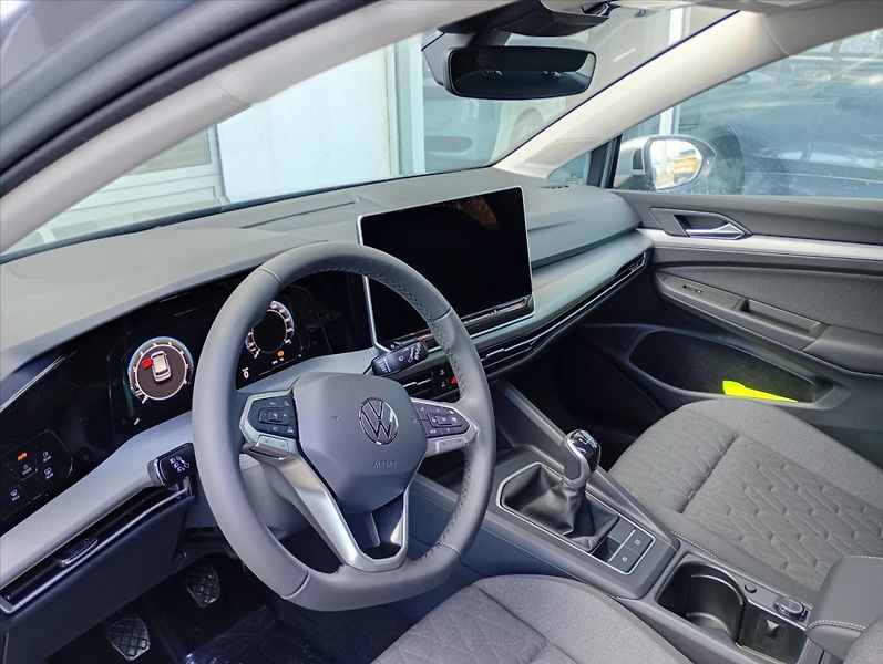 Volkswagen Golf (2026) 1,5 TSI 85kW 6G  People - fotka 12 z 15