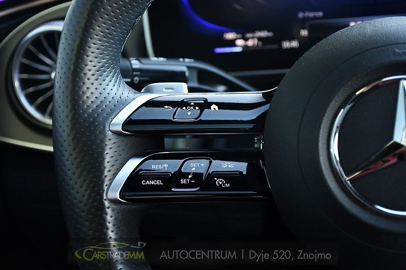 Mercedes-Benz EQE 350 4MATIC - fotka 28 z 52