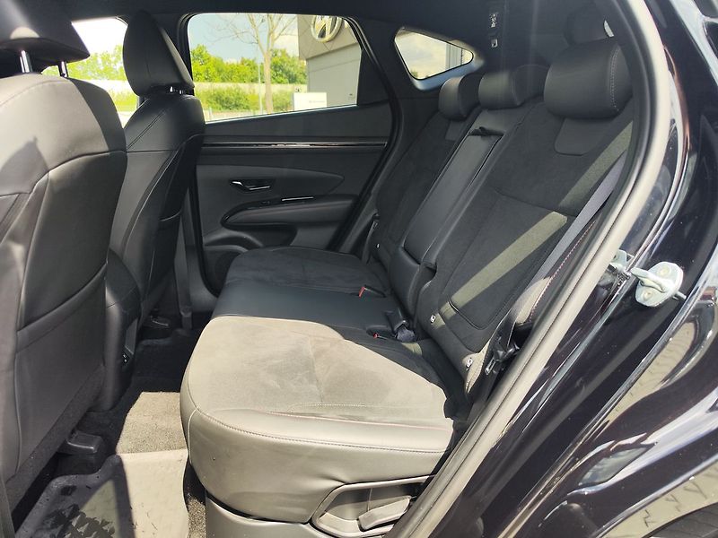 Hyundai Tucson 1.6 T-GDI/169kW N-Line DCT HEV - fotka 13 z 38