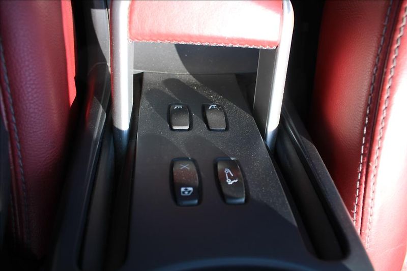 Renault Mégane 1,6 i  STK 4/2028 - fotka 17 z 33