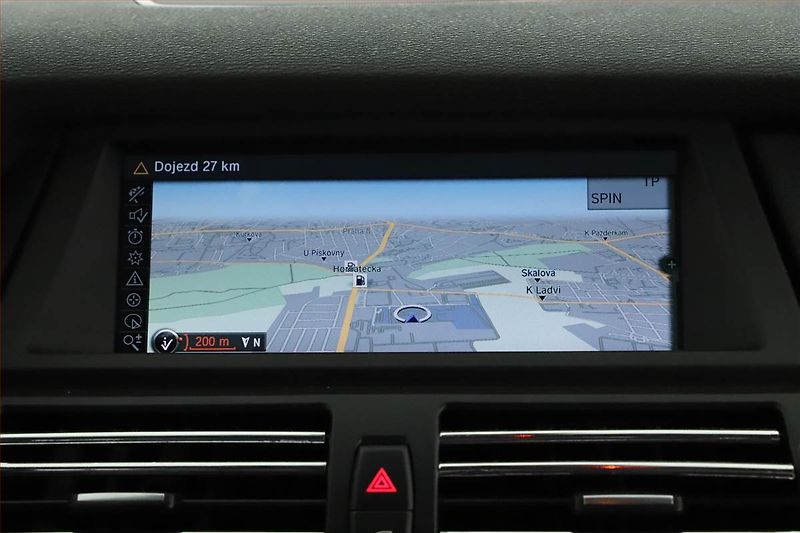BMW X5 (2011) M Paket xDrive40d, 4X4 - fotka 13 z 20