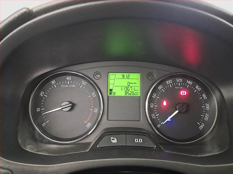 Škoda Roomster (2011) 1.2 TSI, Park. senzory - fotka 11 z 15