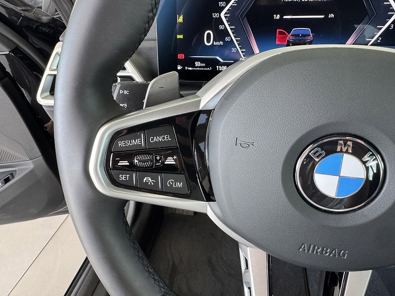 BMW Řada 3 330i xDrive*M-SPORT*Distronic - fotka 31 z 41