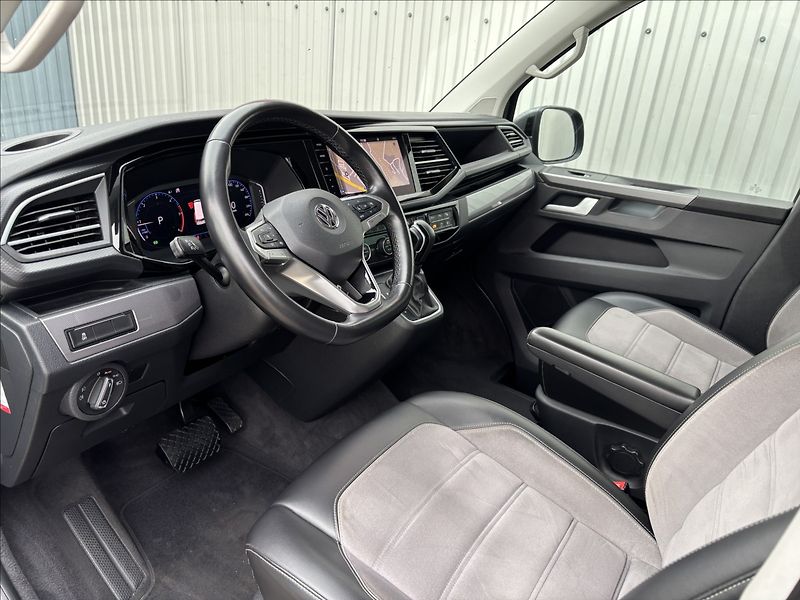 Volkswagen Multivan 2,0 TDi Highline Long DSG - fotka 10 z 23