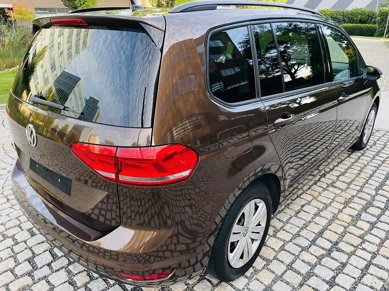 Volkswagen Touran 1.2TSI MANUÁL 7MÍST SERVISKA - fotka 12 z 42