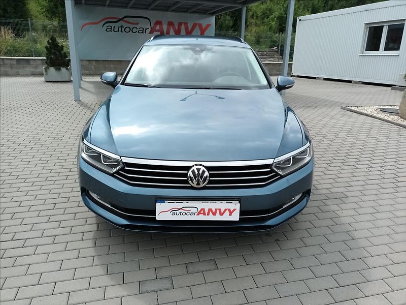 Volkswagen Passat 2,0 TDI,110kw,LED,SERVIS,TAŽNÉ - fotka 2 z 49