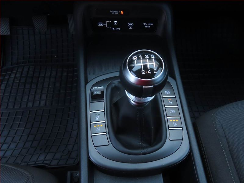 Hyundai Kona (2024) 1.0 T-GDI - fotka 15 z 25