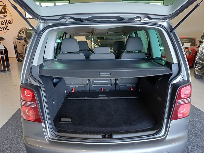 Volkswagen Touran 1,9 TDI 77kW,2x kola - fotka 20 z 25