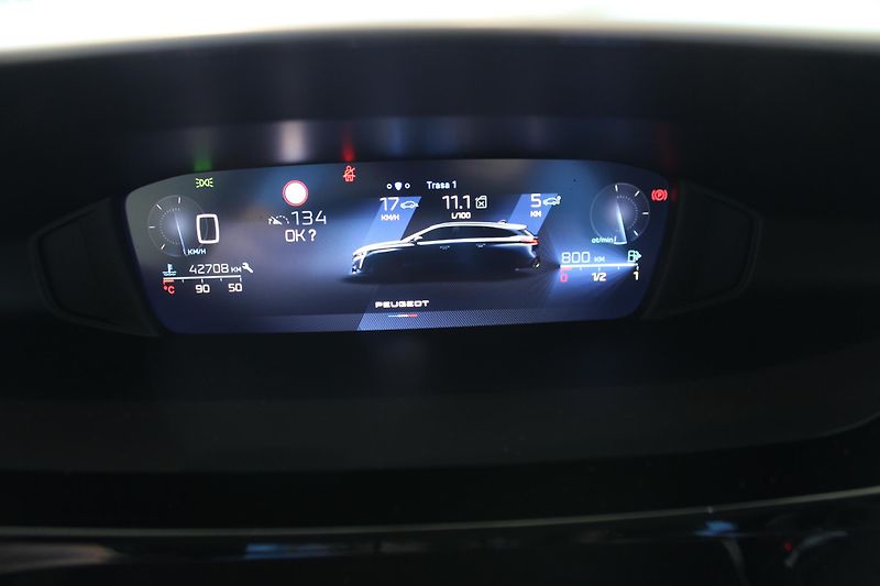 Peugeot 308 (2023) 1.2i,ALLURE PACK,130HP,DPH,ČR - fotka 17 z 22