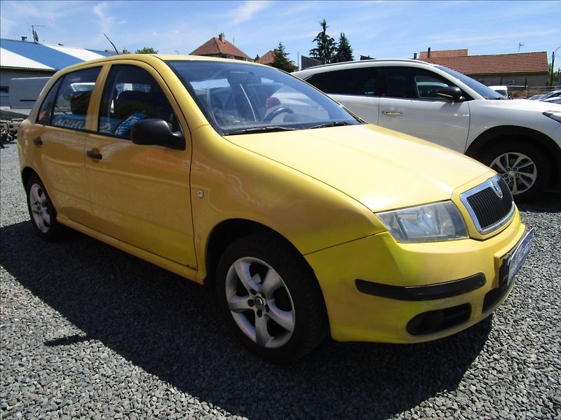 Škoda Fabia 1.2HTP - fotka 3 z 37
