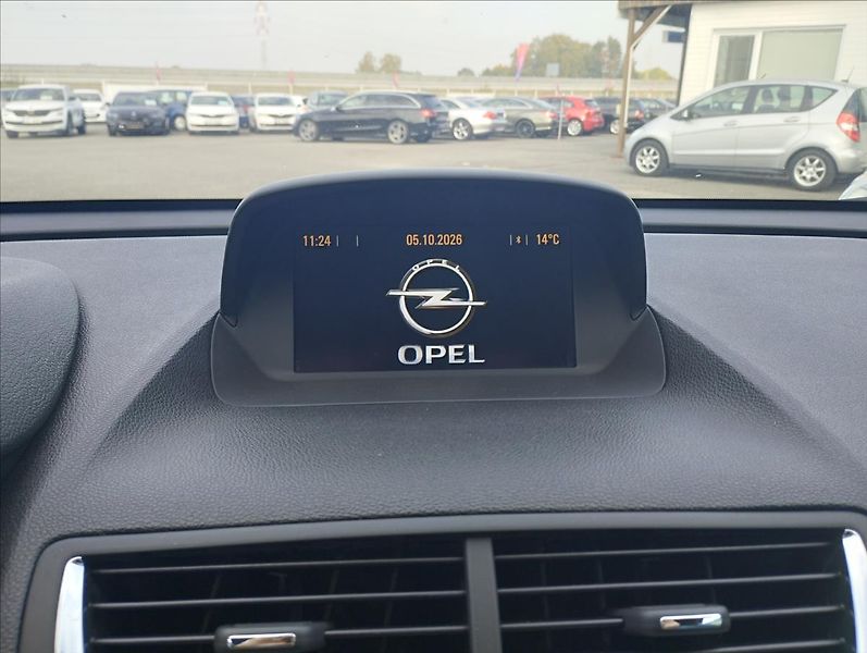 Opel Mokka 1,4 103KW 4X4 TURBO - fotka 14 z 17