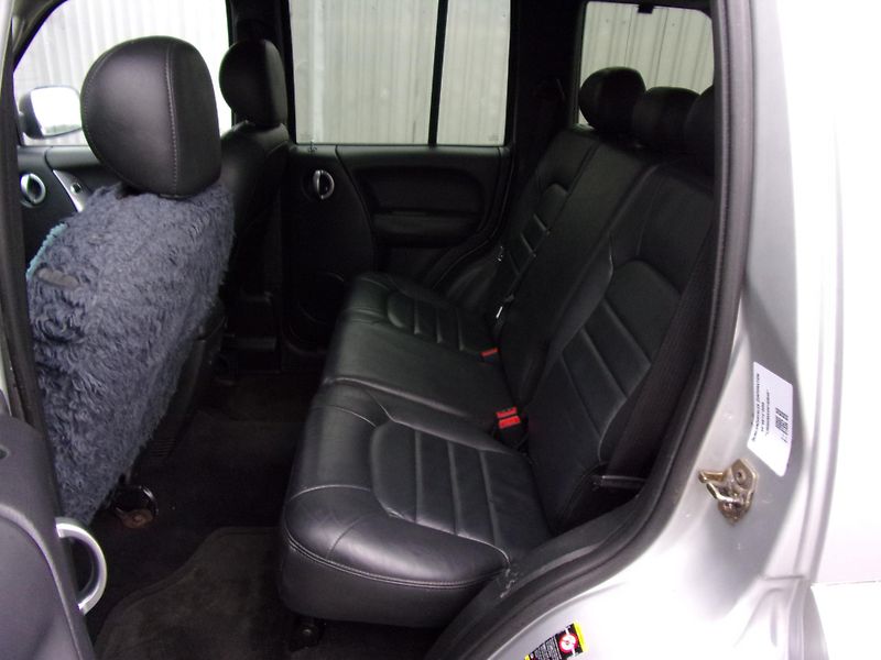 Jeep Cherokee (2004) 2.5 CRD 105kW 4X4  BEZ KOROZE - fotka 16 z 23