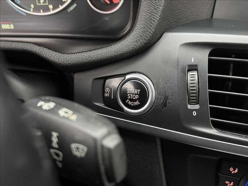 BMW X3 2,0 4X4 DPH M 2XKOLA NAVI ČR - fotka 12 z 36