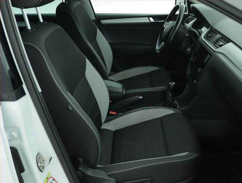 Škoda Rapid (2017) Ambition 1.0 TSI, Serv.kniha - fotka 9 z 15