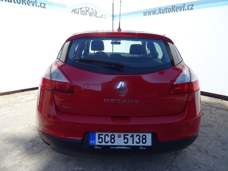 Renault Mégane (2012) 1.6i,74kW,NovéČR,s.kniha - fotka 21 z 22