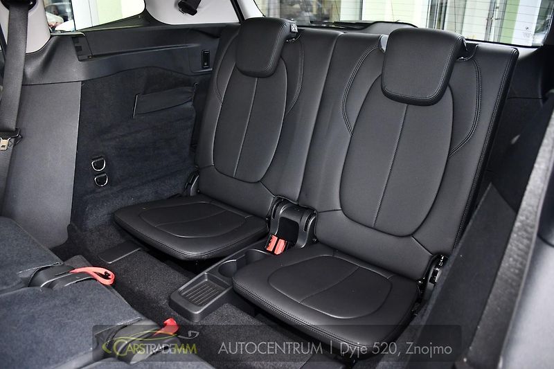 BMW Řada 2 216d GRAND TOURER TAŽNÉ 7MÍST - fotka 14 z 54