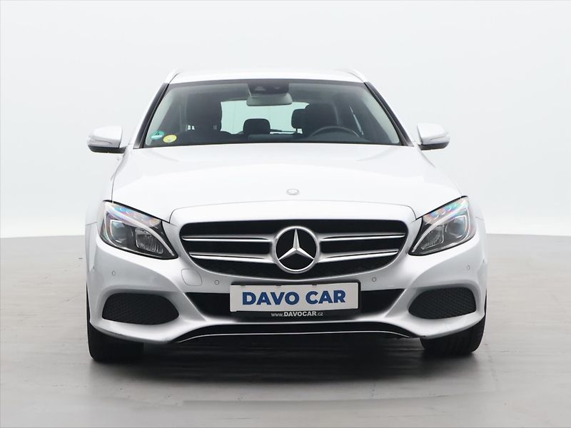 Mercedes-Benz Třídy C 2.1 220d 125kW Aut. Avantgarde - fotka 2 z 32