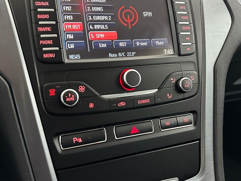 Ford Mondeo Titanium - fotka 19 z 28