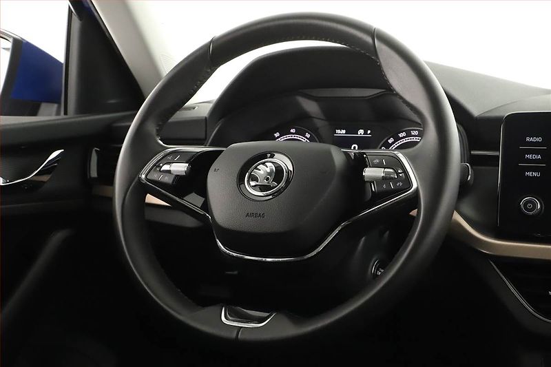 Škoda Kamiq (2021) 1.0 TSI, Automat, Tempomat - fotka 8 z 18