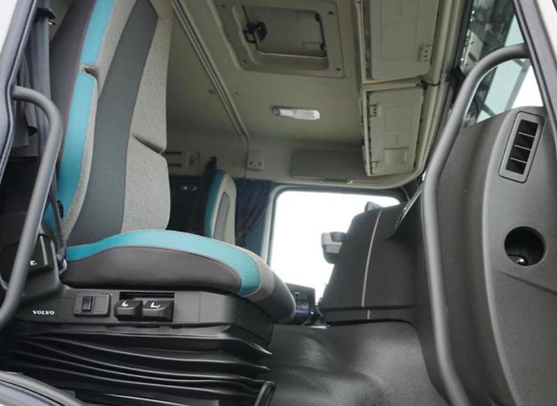 Volvo FM (2018) 500 6x2 valník + HR EURO 6 - fotka 10 z 22