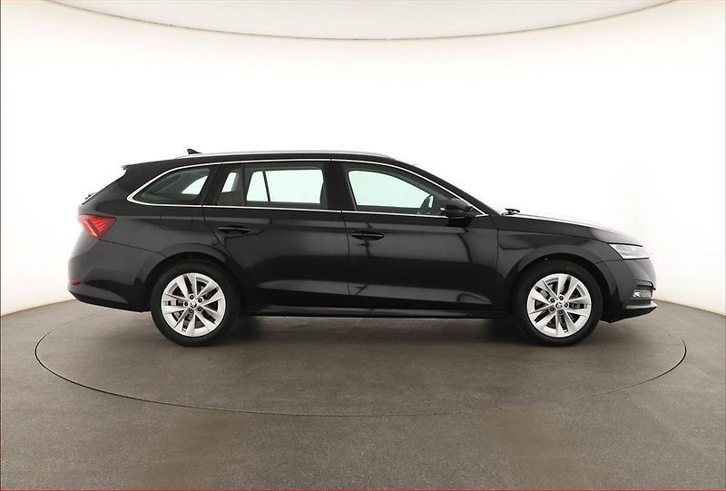 Škoda Octavia (2023) Style 2.0 TDI - fotka 6 z 20