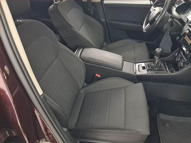 Škoda Superb (2015) Ambition 2.0 TDI, 4X4 - fotka 9 z 20