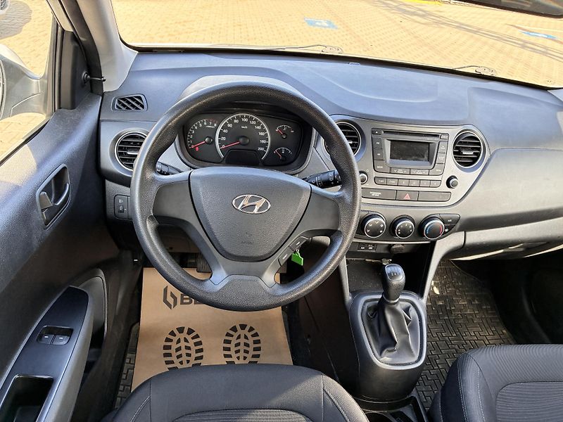 Hyundai i10 1.0i48kW KLIMATIZACE          - fotka 10 z 14