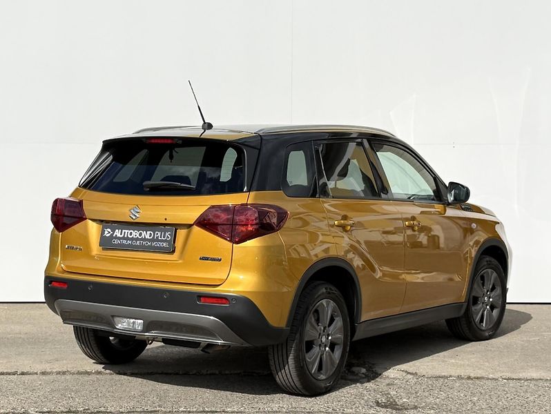 Suzuki Vitara 1.5 HYBRID 4x4 AT Premium - fotka 2 z 21