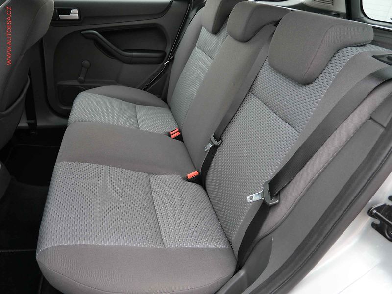 Ford Focus (2007) 1.6i, ČR, servis.kniha - fotka 10 z 15