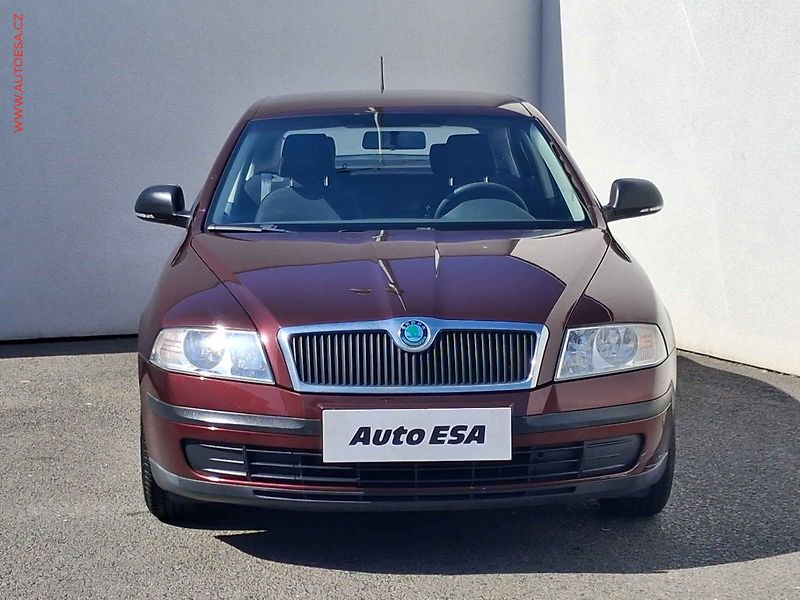 Škoda Octavia (2011) 1.4i 16V, ČR, servis.kniha - fotka 2 z 15