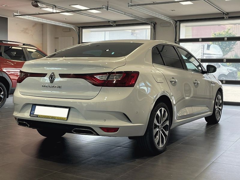 Renault Mégane (2023) GrandCoupé INTENS 1,3TCe 140k - fotka 4 z 20