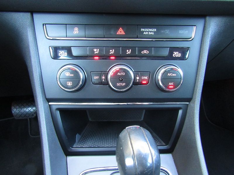 Seat Leon (2014) ST 1.2TSI 77kW DSG NAVI - fotka 36 z 40