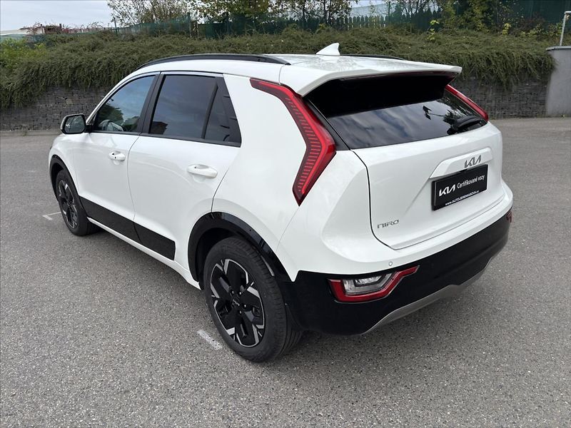 Kia e-Niro 0,0 Style ZÁRUKA 1.ČR SoH 99% - fotka 3 z 42