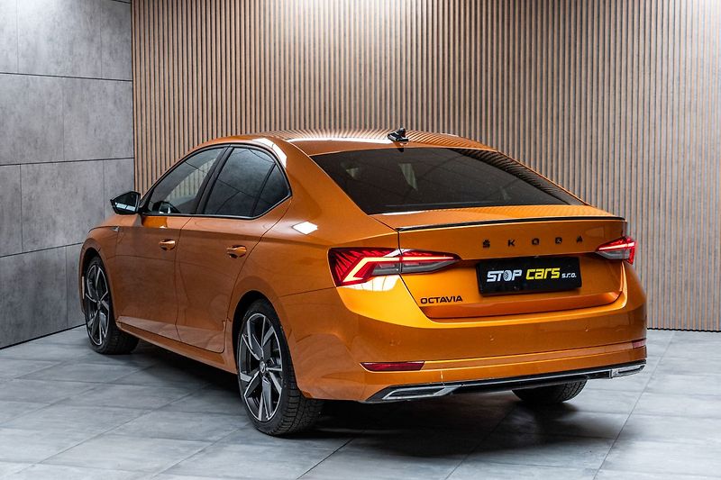 Škoda Octavia 2.0 TSI SPORTLINE*DCC*4x4*ČR - fotka 4 z 57