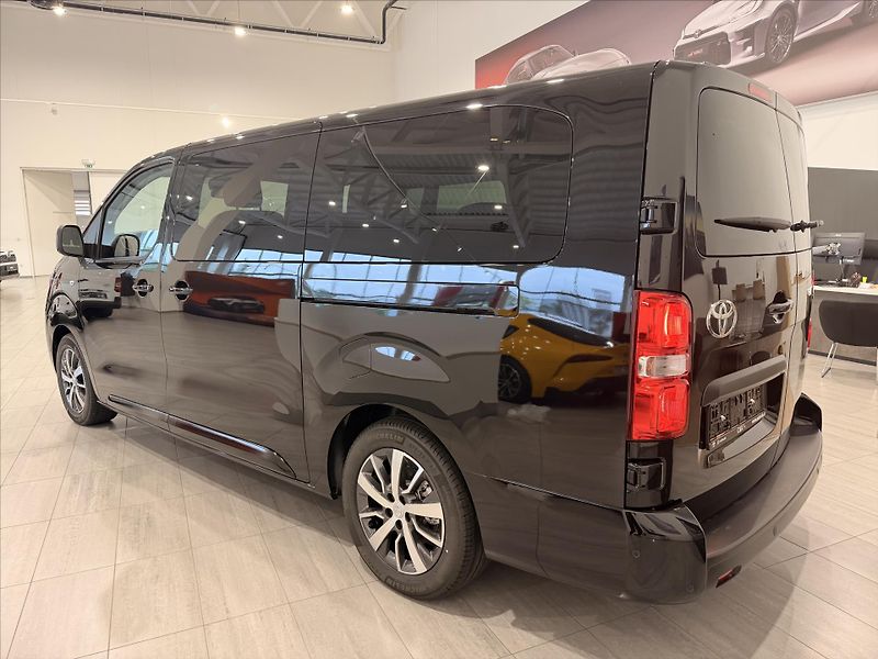 Toyota ProAce Verso (2025) L2 E-Tog Business 9S Comfort - fotka 3 z 11