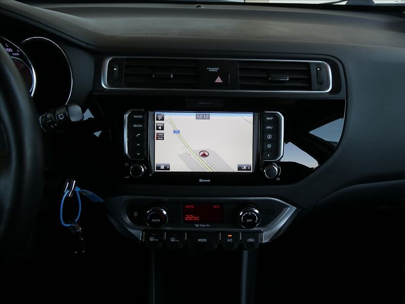 Kia Rio 1,2 i 62kW serviska, NAVI - fotka 28 z 44