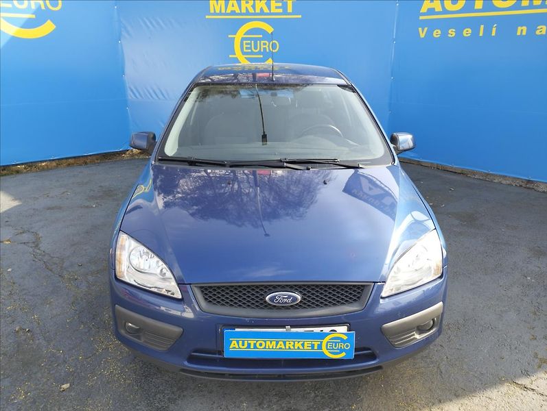 Ford Focus 1,6 74KW - fotka 2 z 15