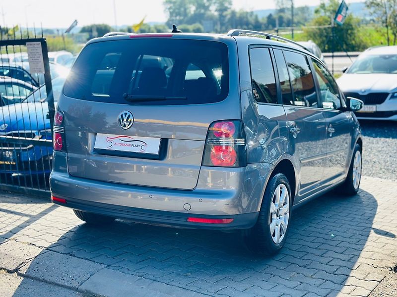 Volkswagen Touran (2009) 1.4TSi - fotka 6 z 16