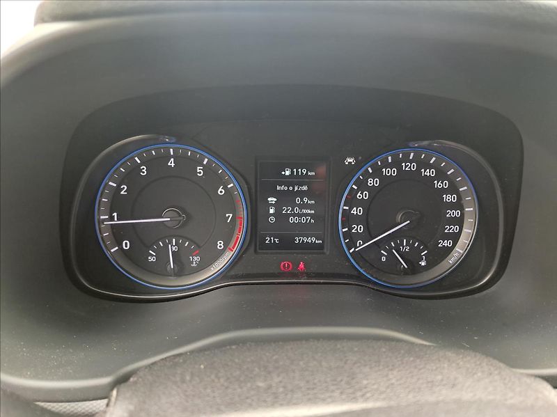 Hyundai Kona 1,0 T-GDI - fotka 28 z 56