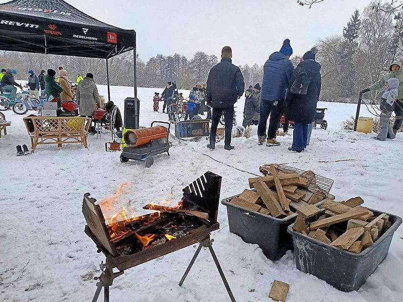 V Obořišti se konal první ročník jízdy na ledě Icekot.