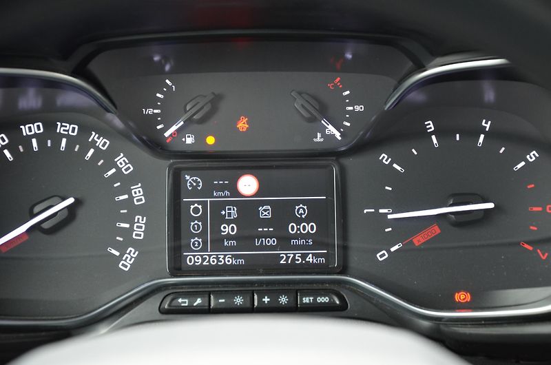 Citroën Berlingo (2021) 1.5BHDi 130 Feel XL - fotka 9 z 14