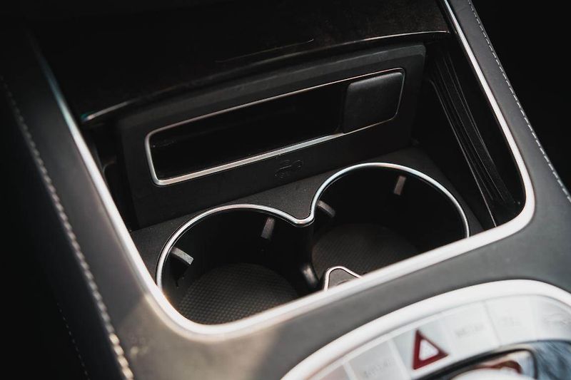 Mercedes-Benz Třídy S (2018) S 560 4MATIC L, S 560 4MATIC L - fotka 29 z 40