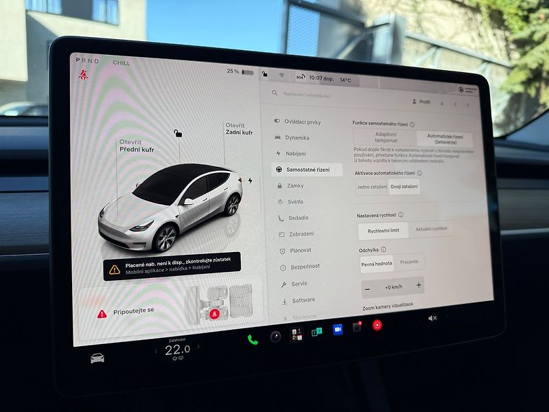 Tesla Model Y --REZERVACE-- - fotka 20 z 40