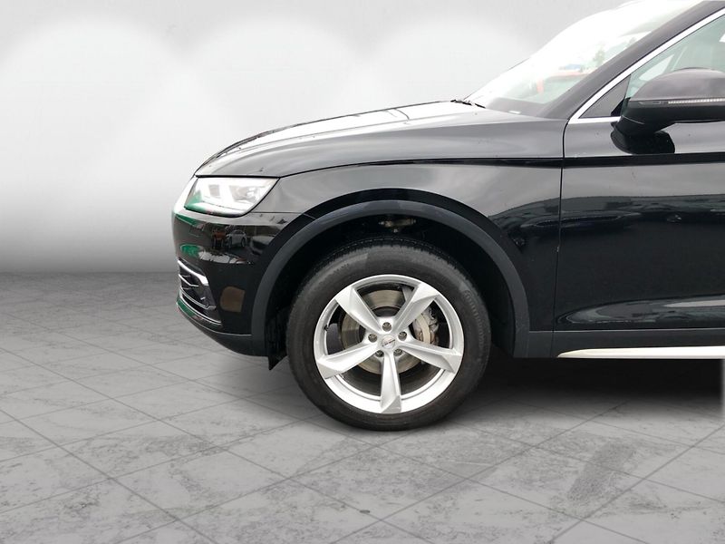 Audi Q5 DESIGN 2.0 TDI 140 KW Quattro - fotka 10 z 30