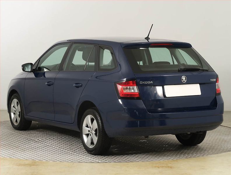 Škoda Fabia (2017) Style 1.0 TSI, Serv.kniha - fotka 4 z 16